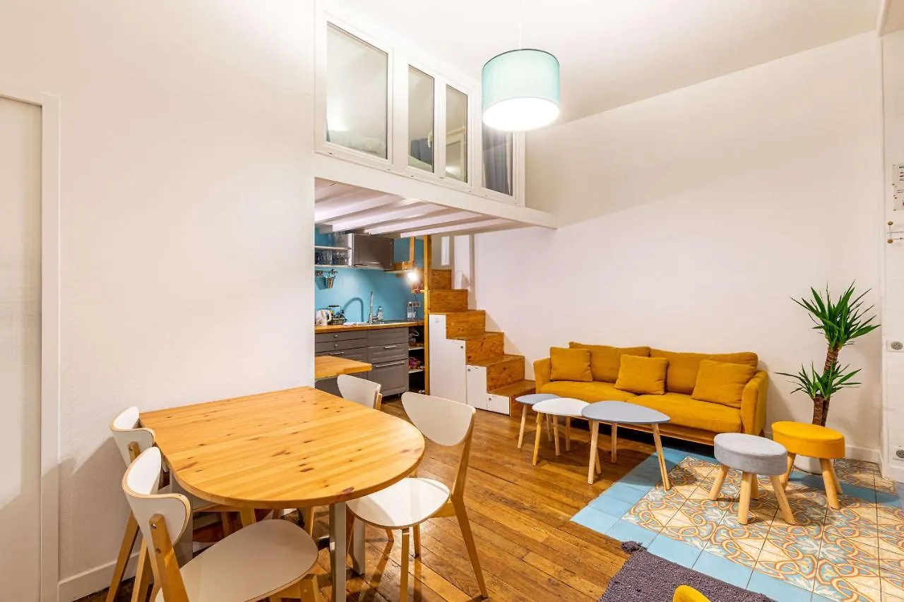 Guestready - Mellow Yellow In The 19Th Paris Apartment